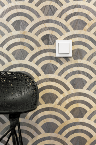 Wireless-Wall-Swith-on-lucky-o-wallcovering