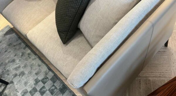 Poltrona Frau Bretagne Divano 2 posti - <span style="color:red">Promo</span>