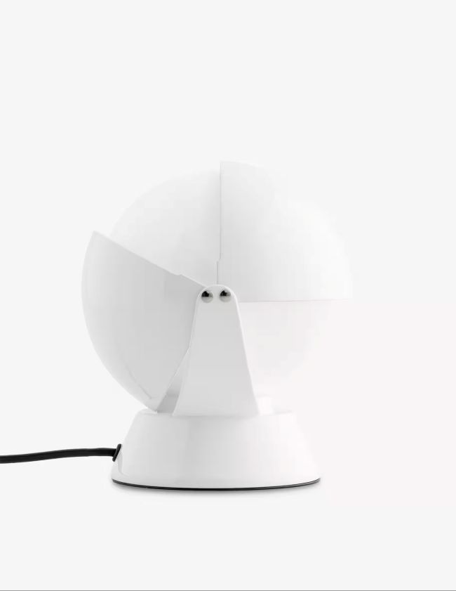 8052088136135_01_zp9cM8_